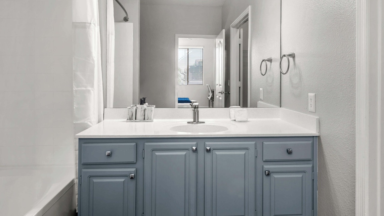Photo of Bathroom in McDowell Mountain Apartments