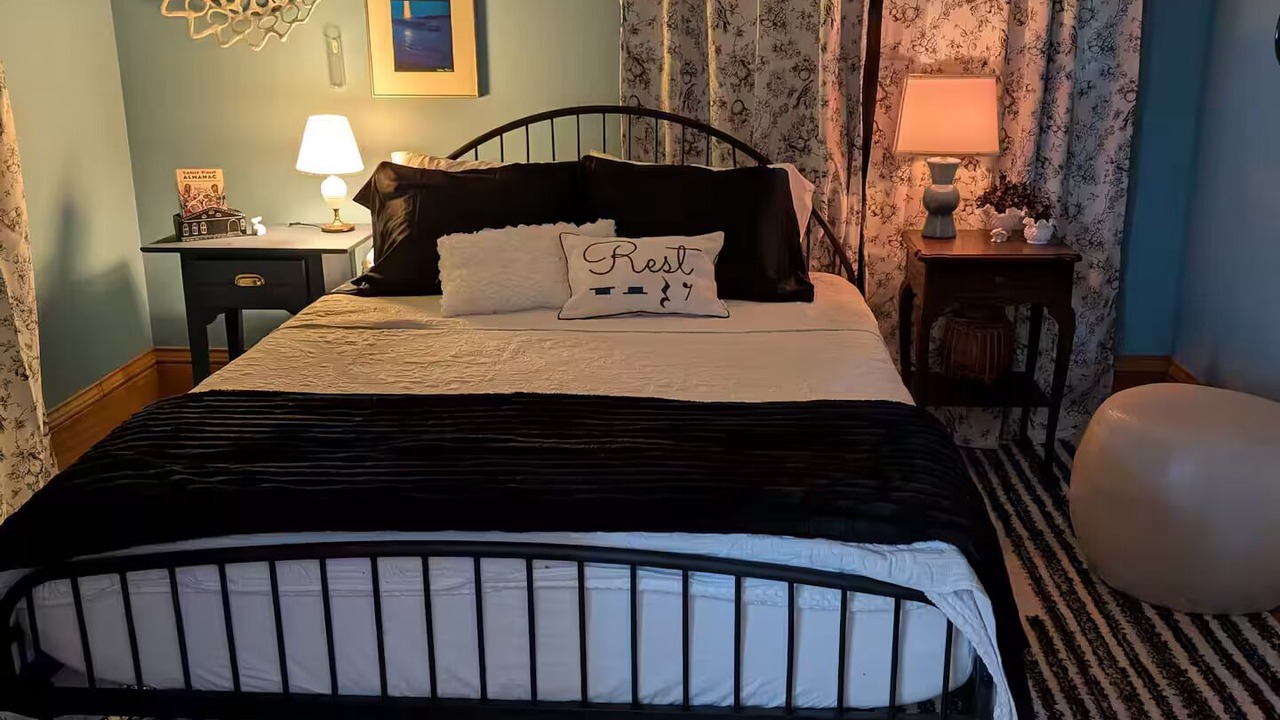 Photo of Bedroom in Merriam Park