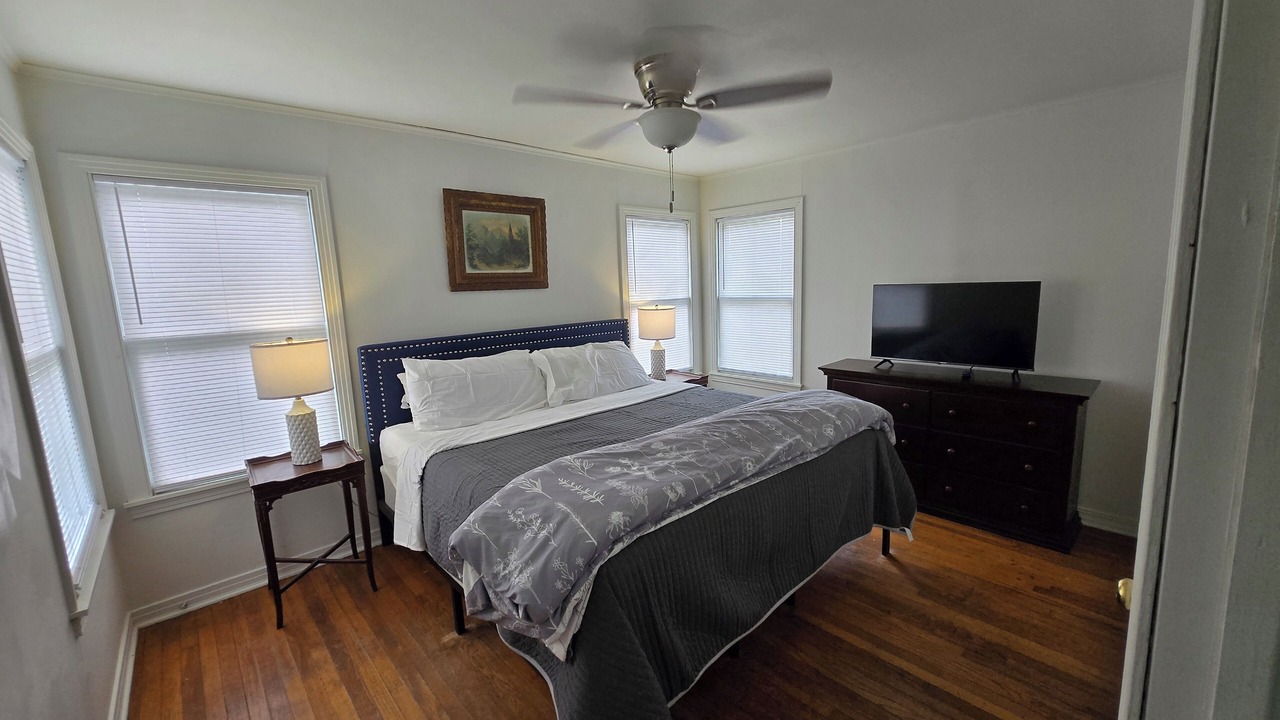 Photo of Bedroom in Beeville