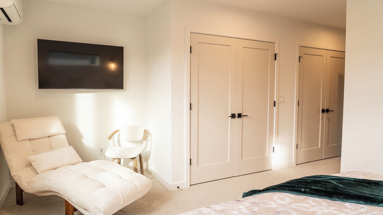 Photo of Bedroom in Alki