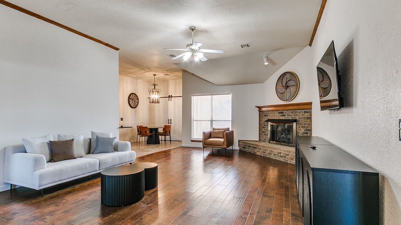 Photo of Livingroom in South Oklahoma City