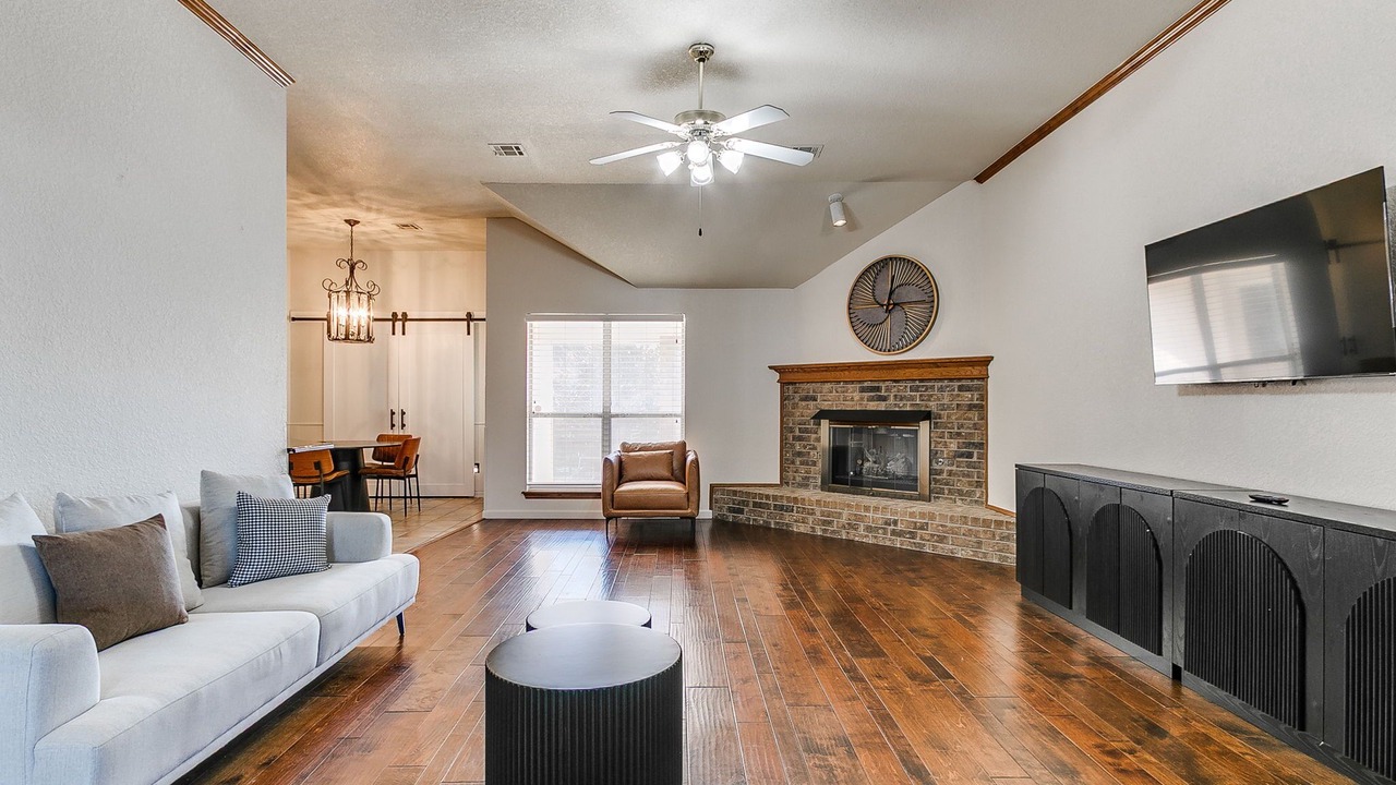 Photo of Livingroom in South Oklahoma City