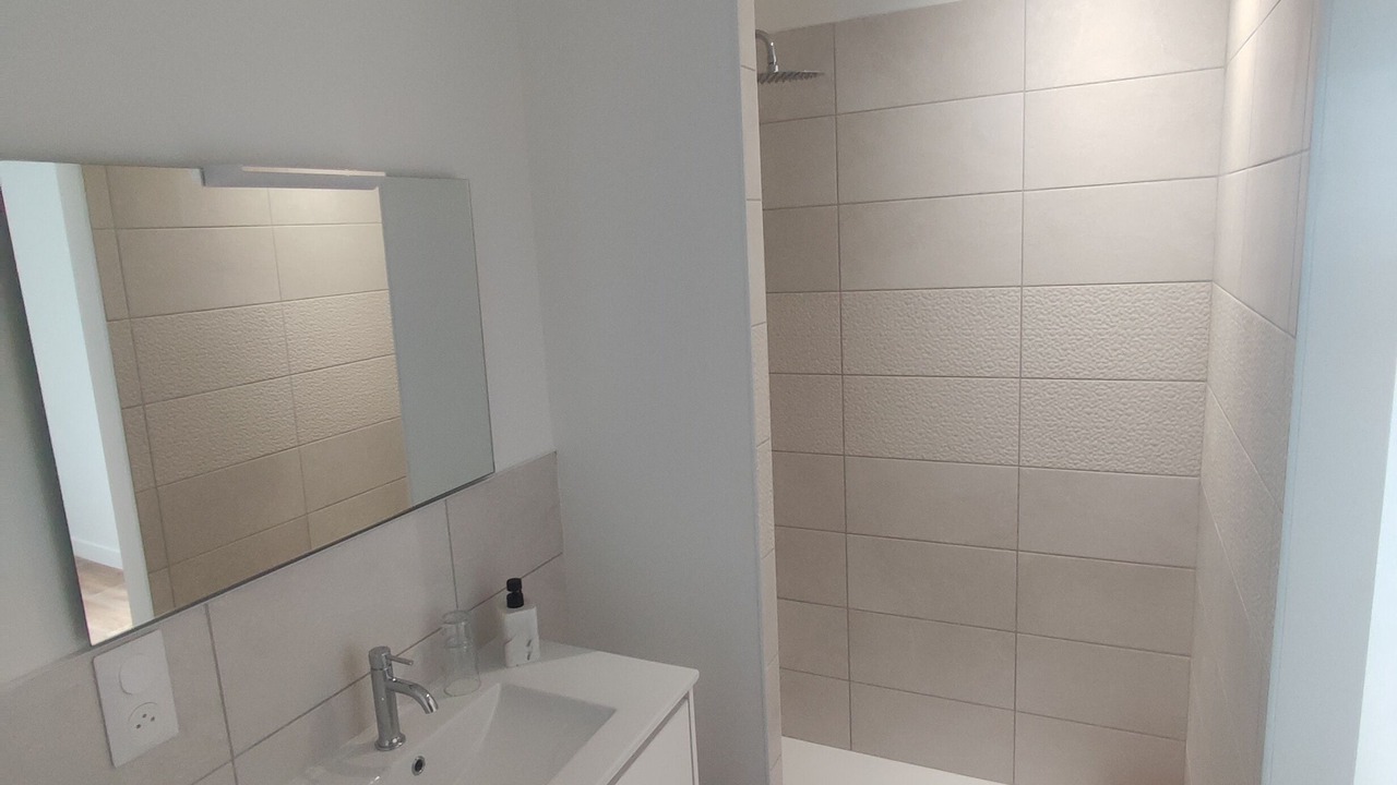 Photo of Bathroom in Begles