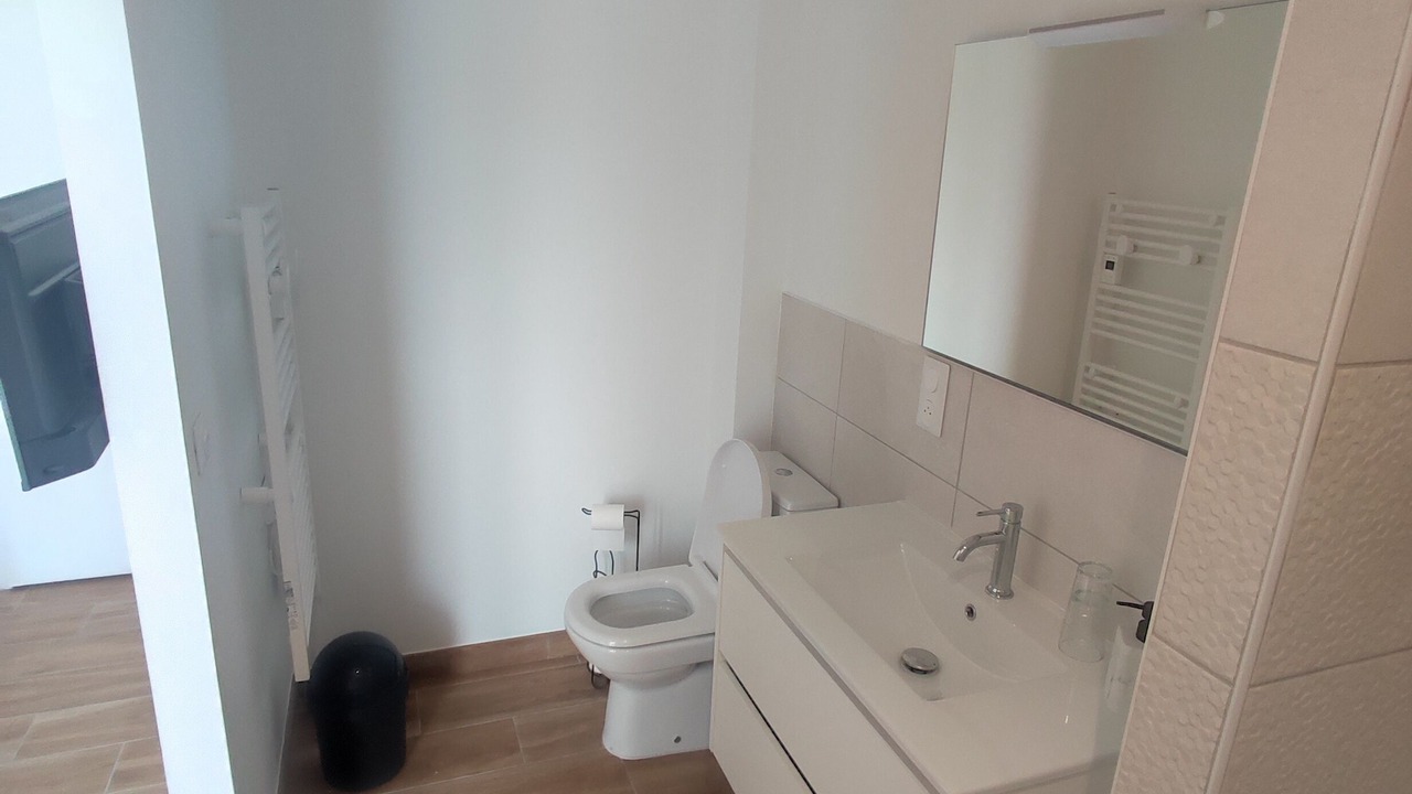 Photo of Bathroom in Begles