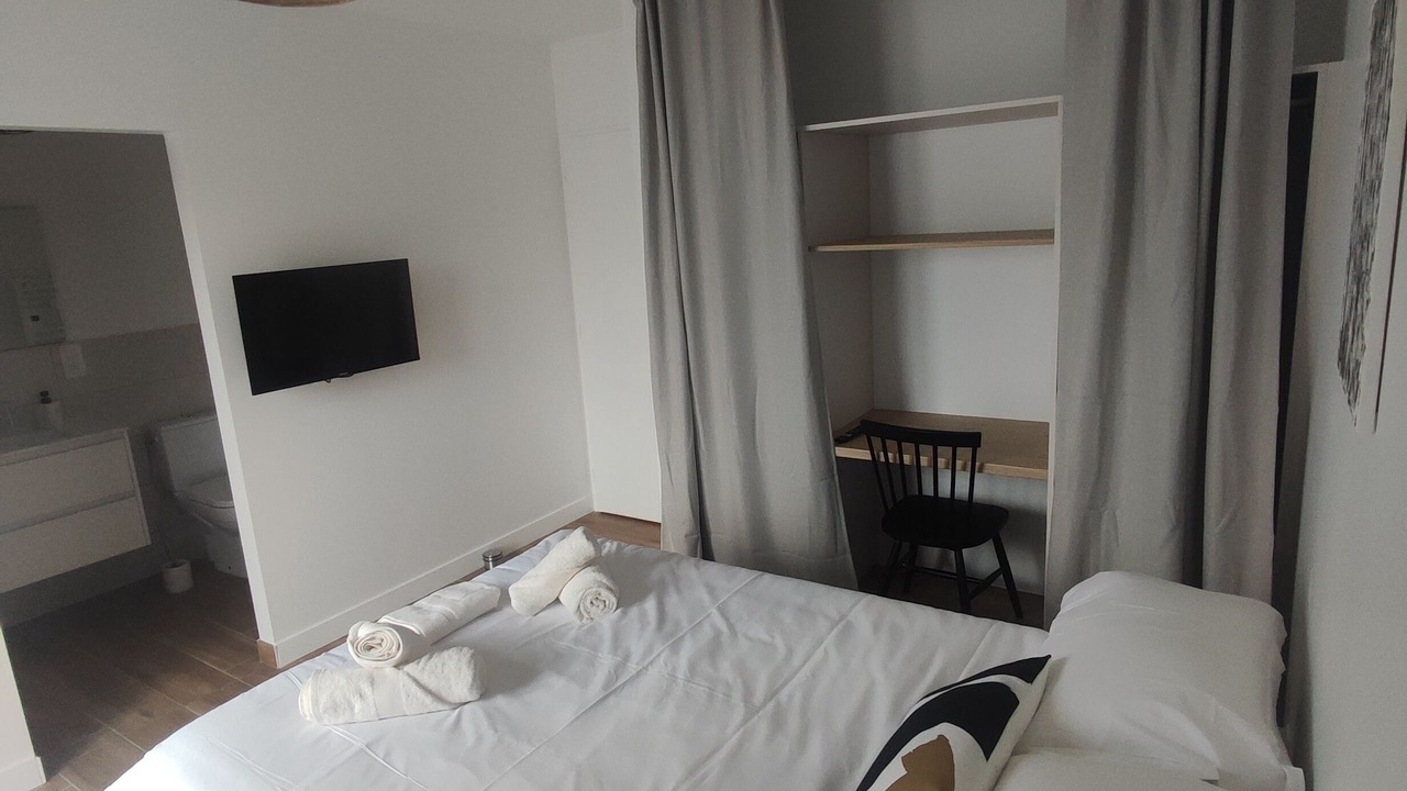 Photo of Bedroom in Begles