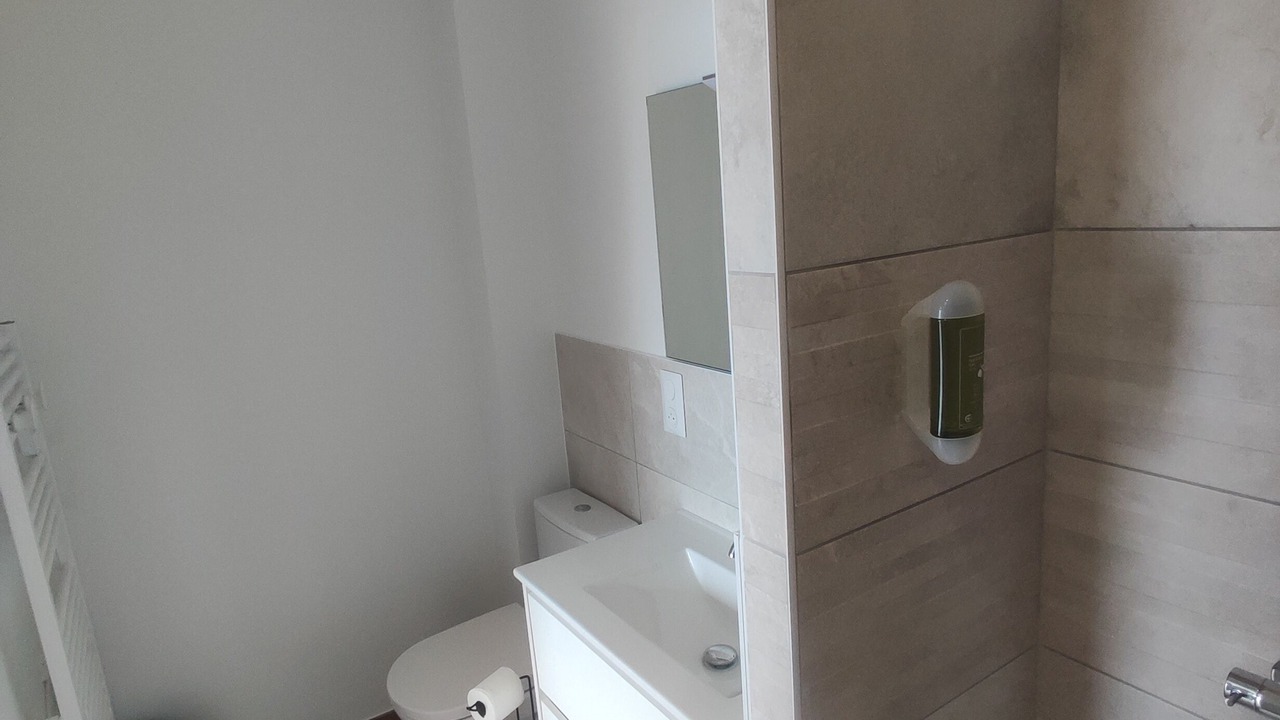 Photo of Bathroom in Begles