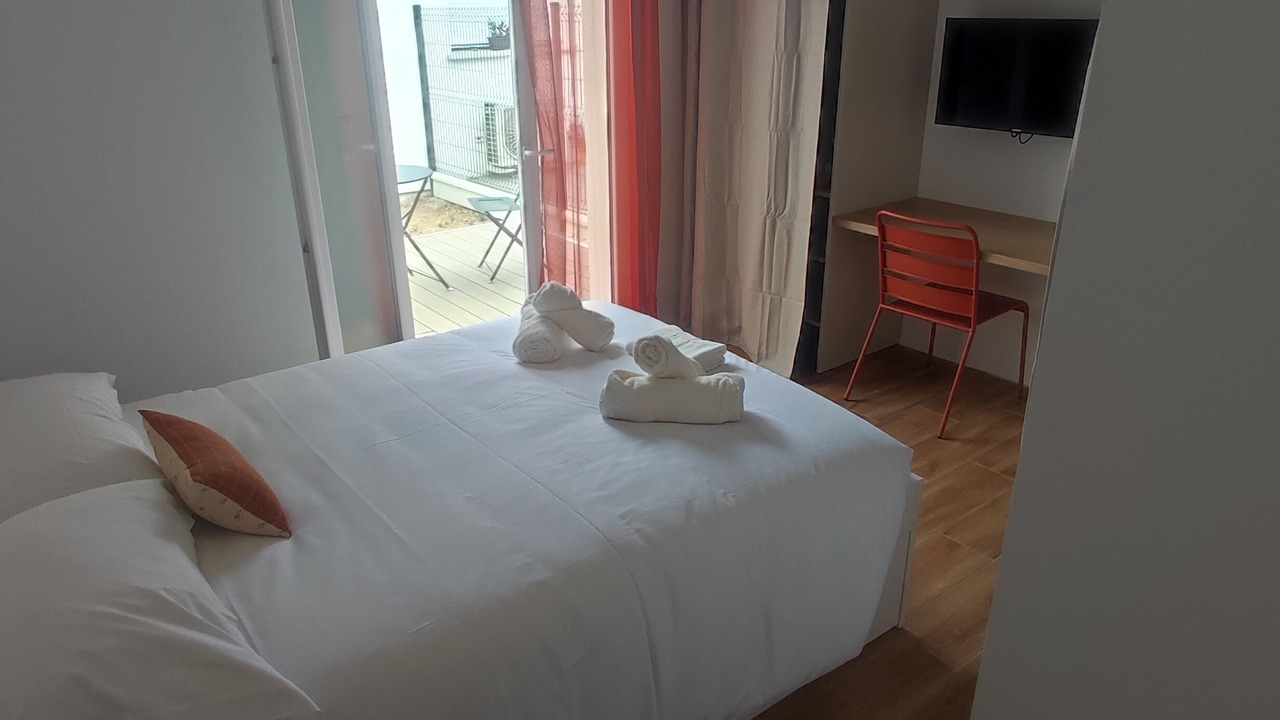 Photo of Bedroom in Begles