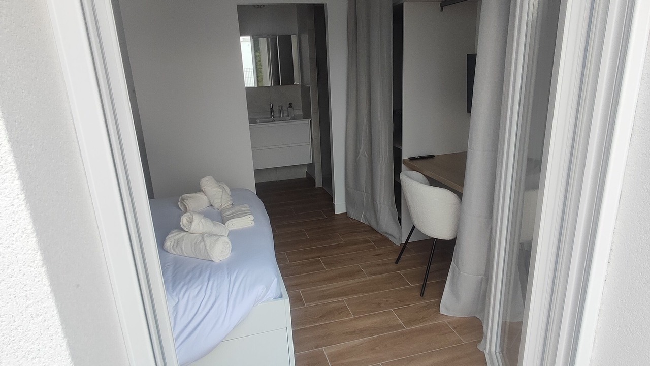 Photo of Bedroom in Begles