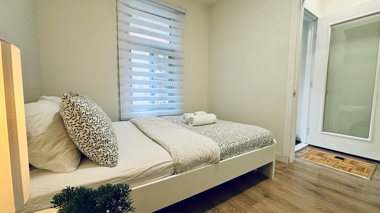 Photo of Bedroom in De Lorimier