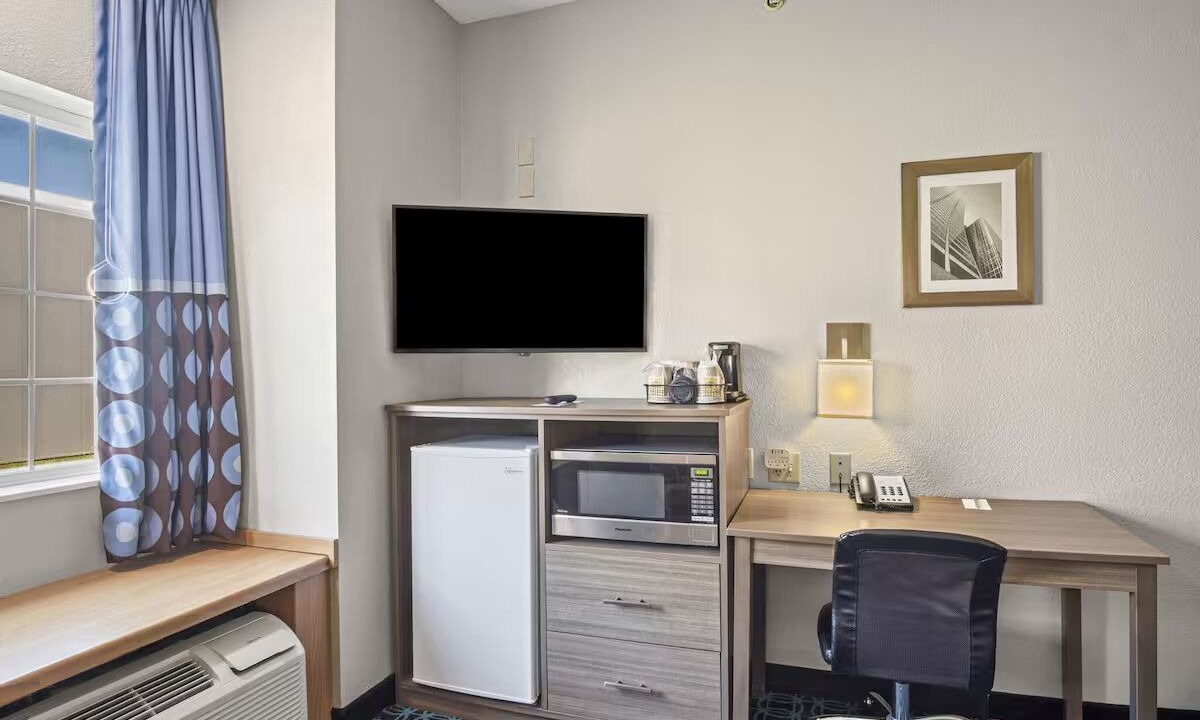 Photo of Bedroom in Blue Springs
