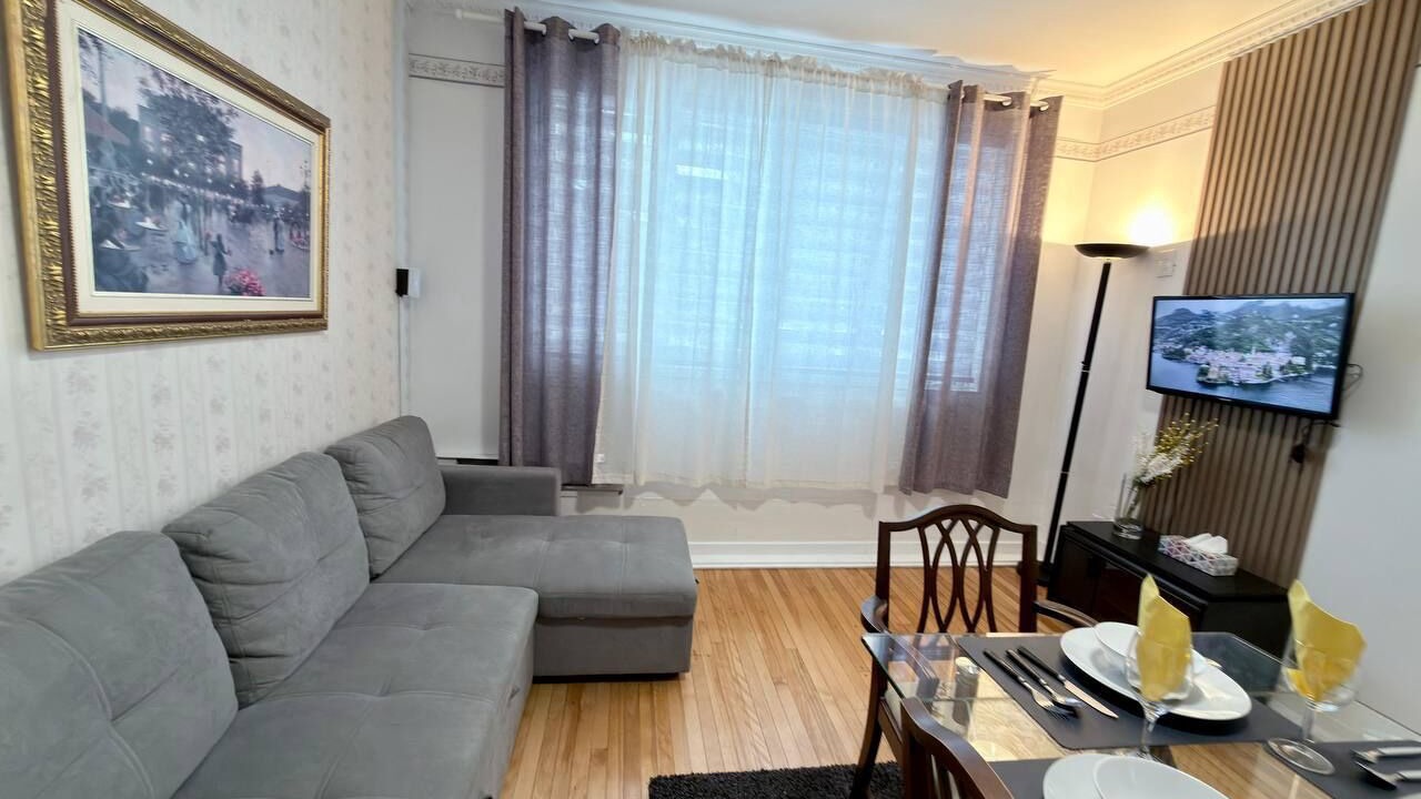 Photo of Livingroom in Outremont