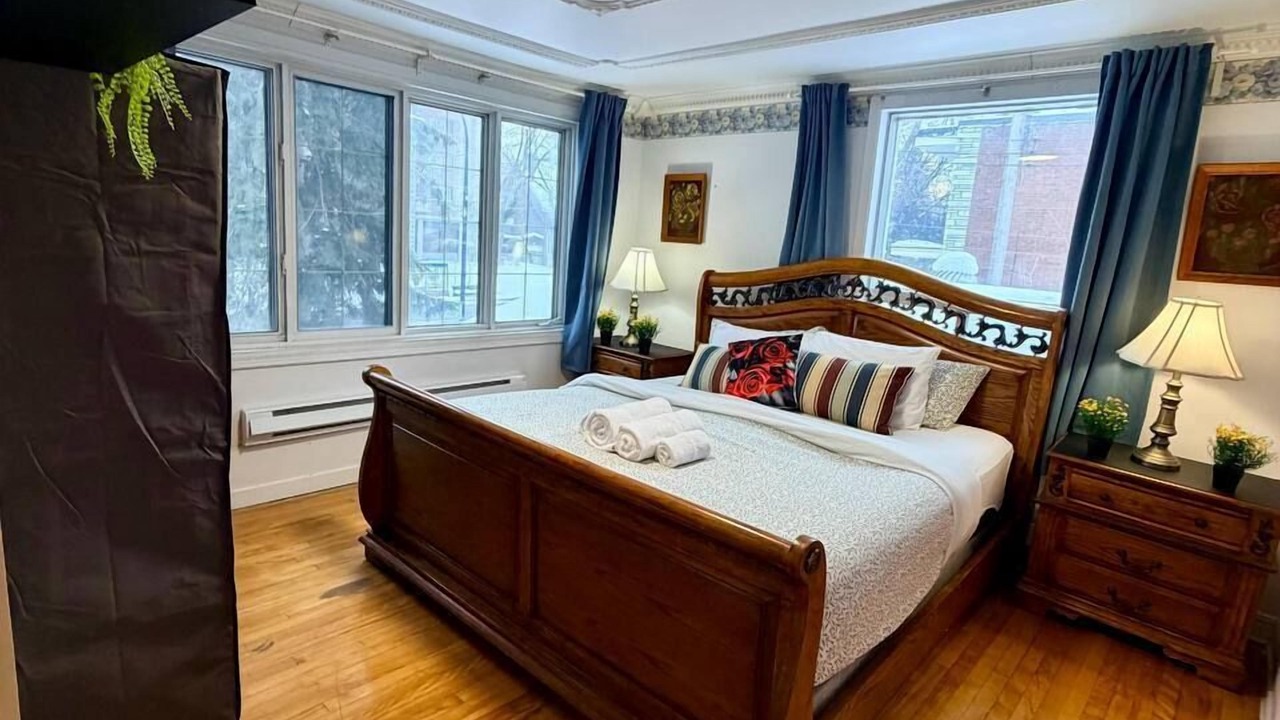Photo of Bedroom in Outremont