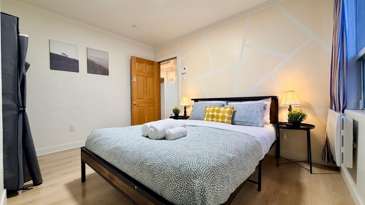 Photo of Bedroom in Outremont