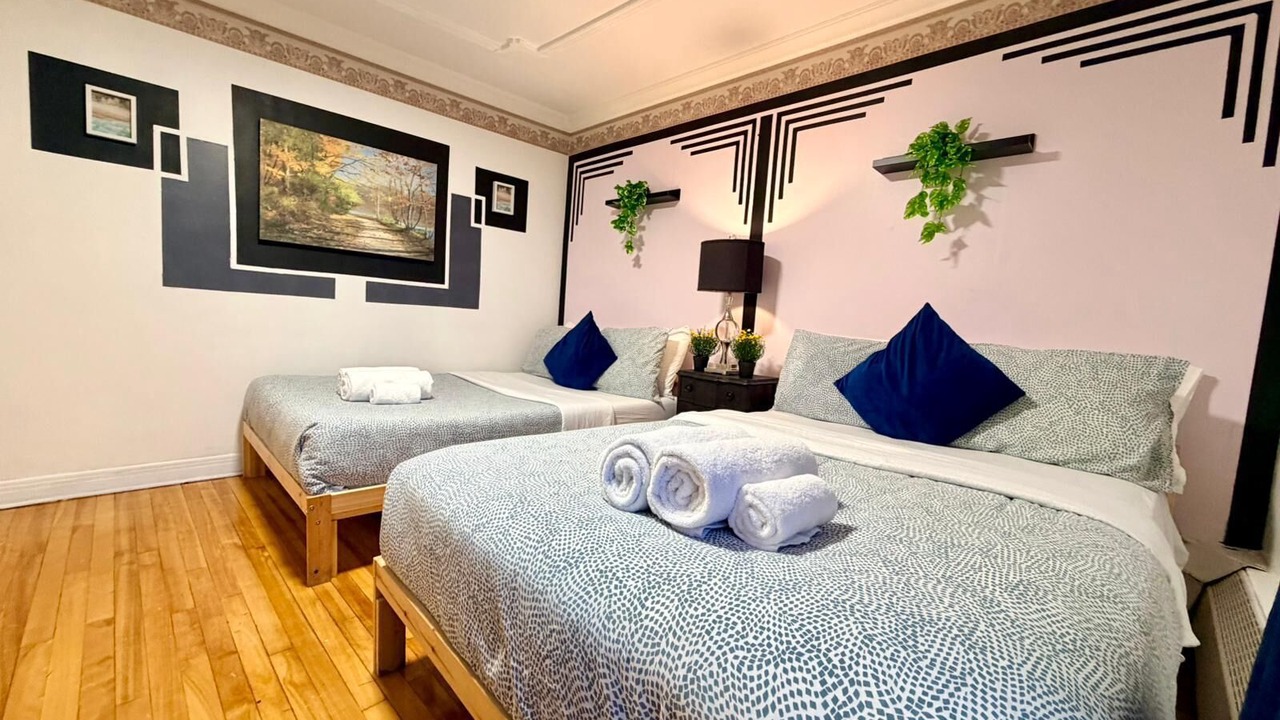 Photo of Bedroom in Outremont
