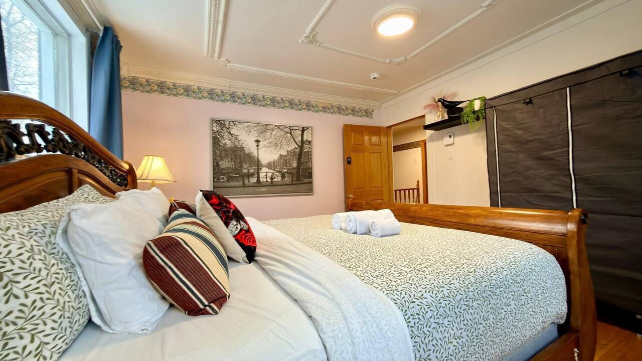 Photo of Bedroom in Outremont