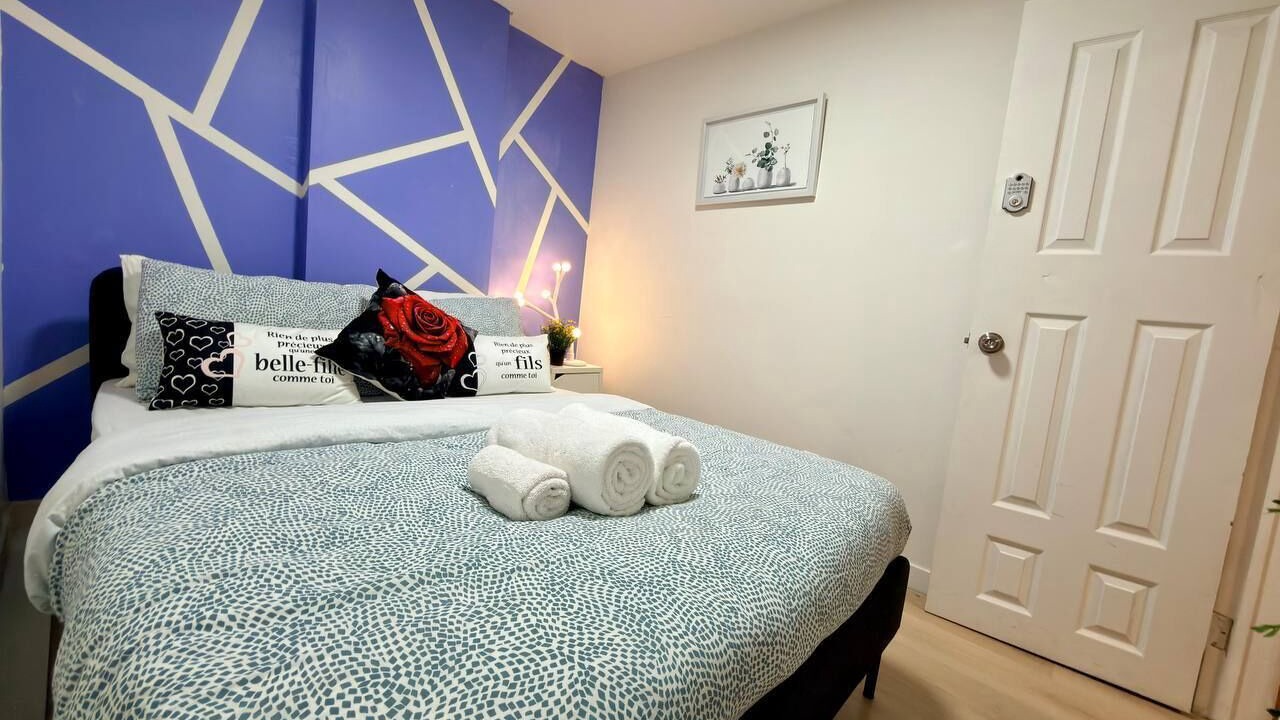 Photo of Bedroom in Outremont