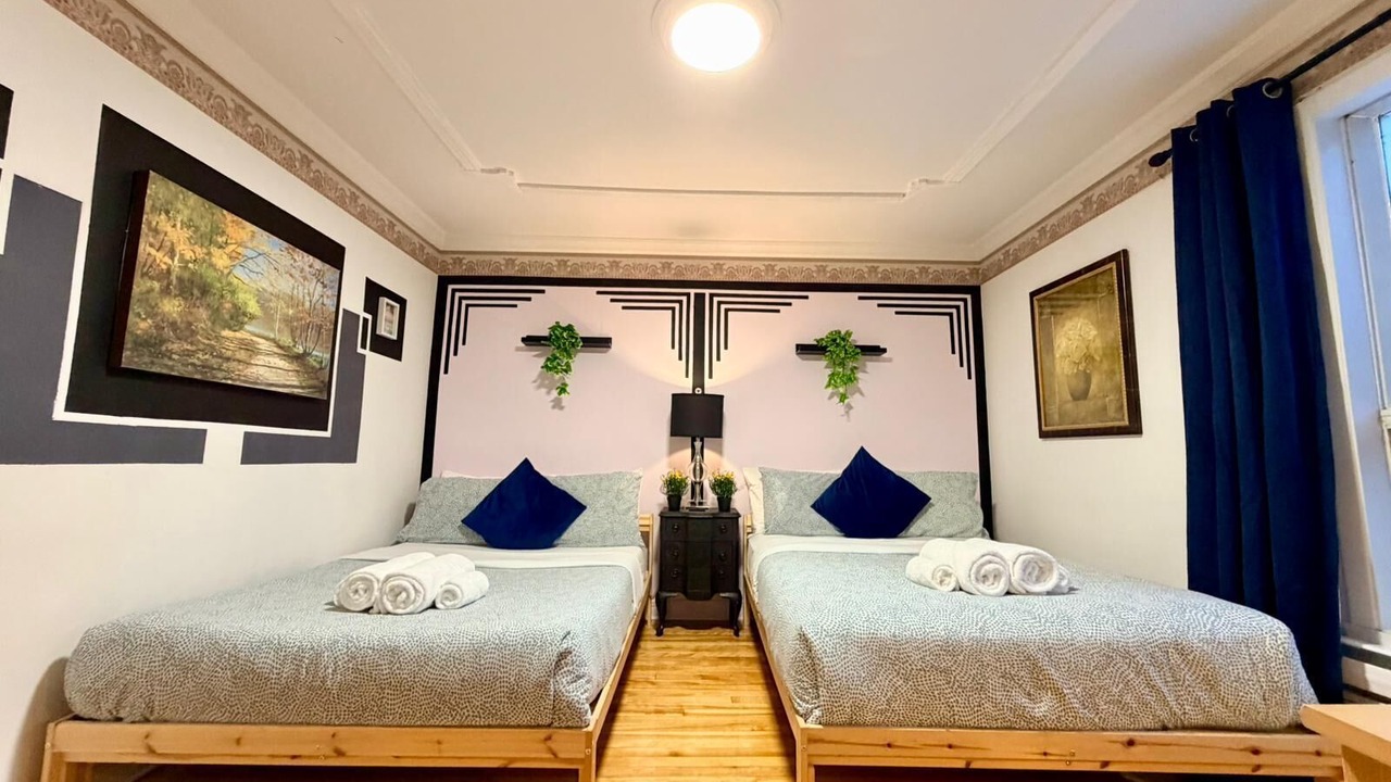 Photo of Bedroom in Outremont