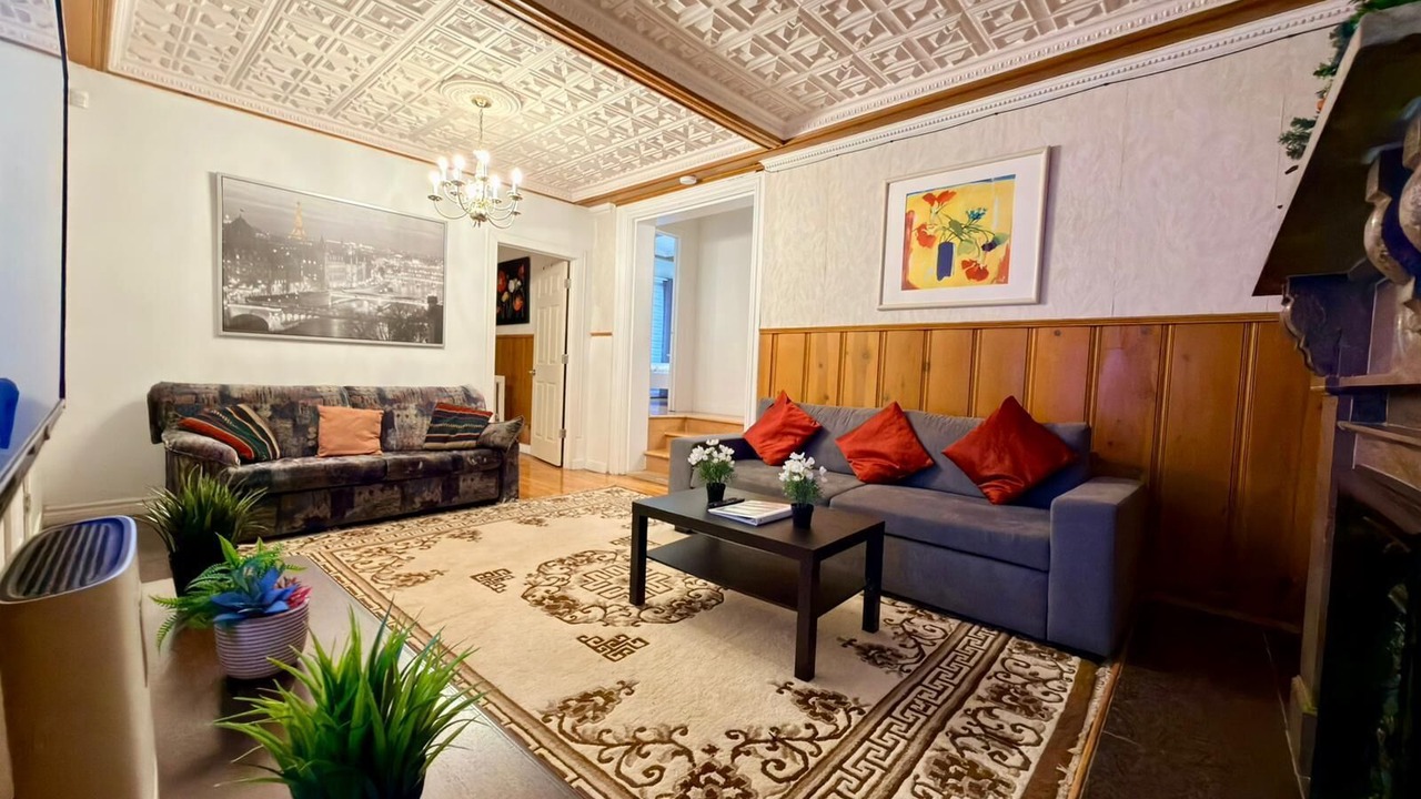 Photo of Livingroom in Montreal