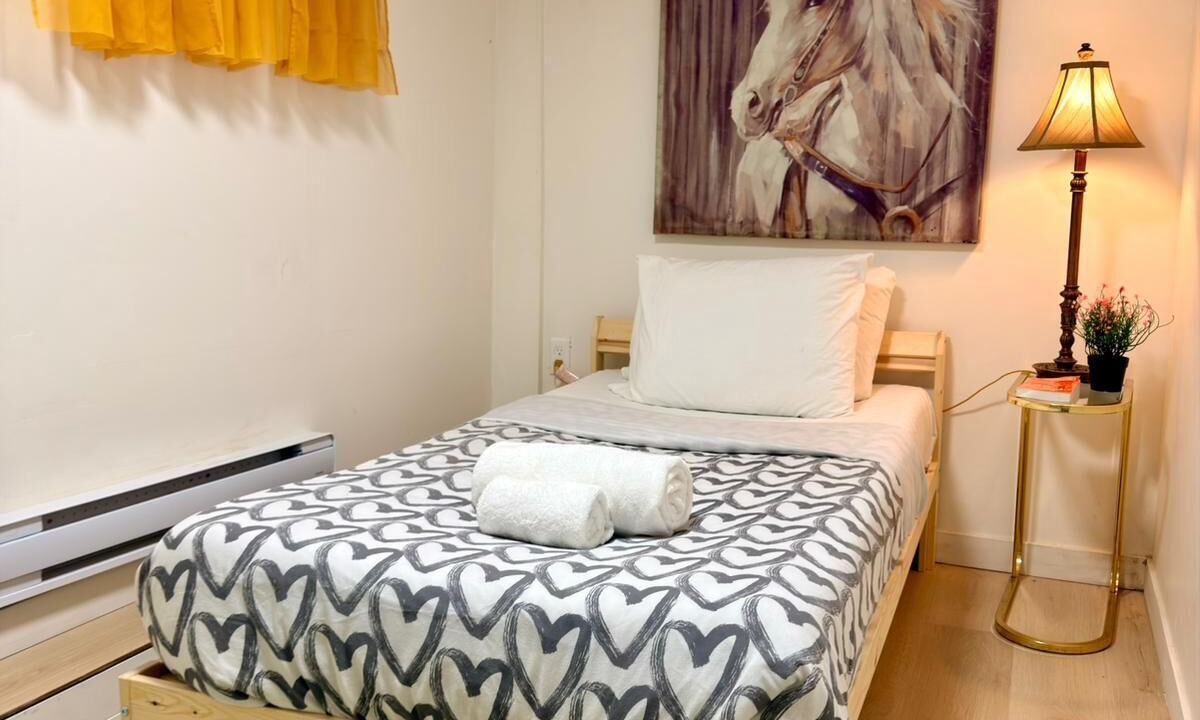 Photo of Bedroom in Outremont