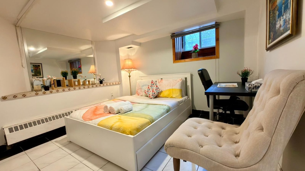 Photo of Bedroom in Outremont