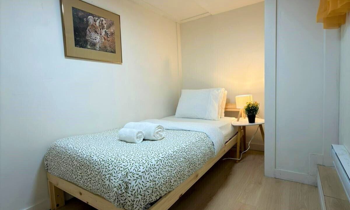 Photo of Bedroom in Outremont