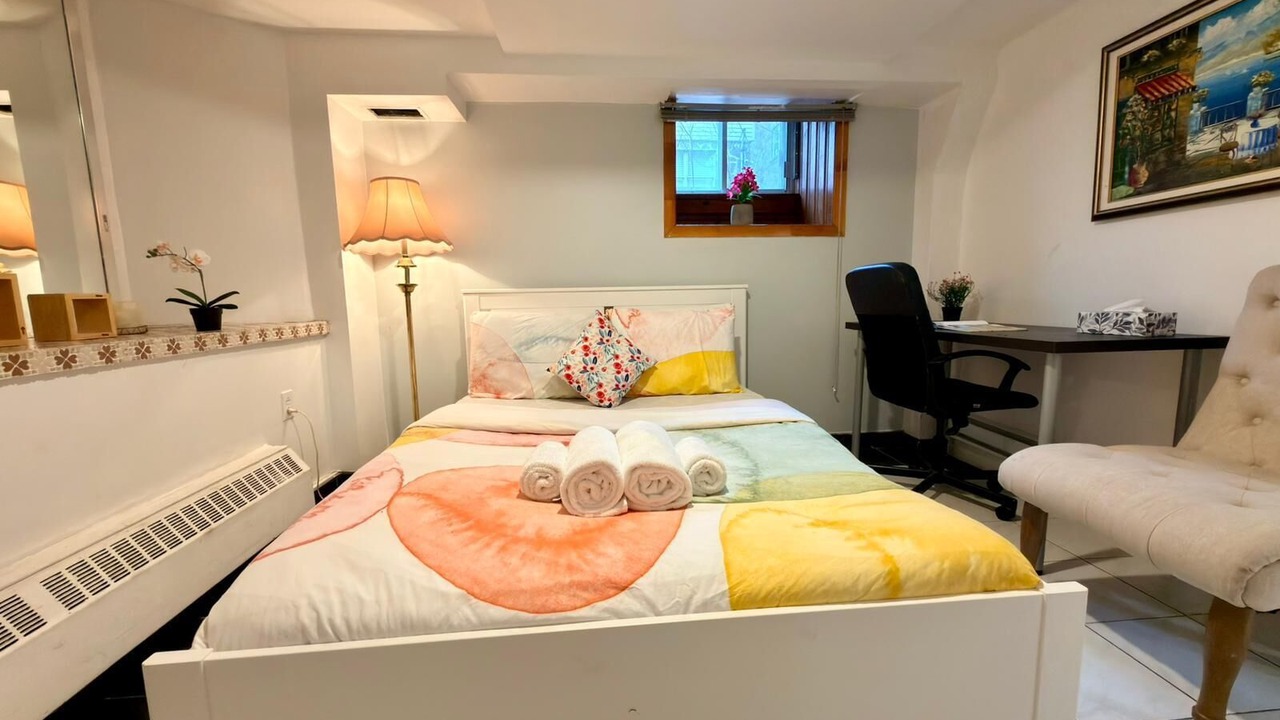 Photo of Bedroom in Outremont