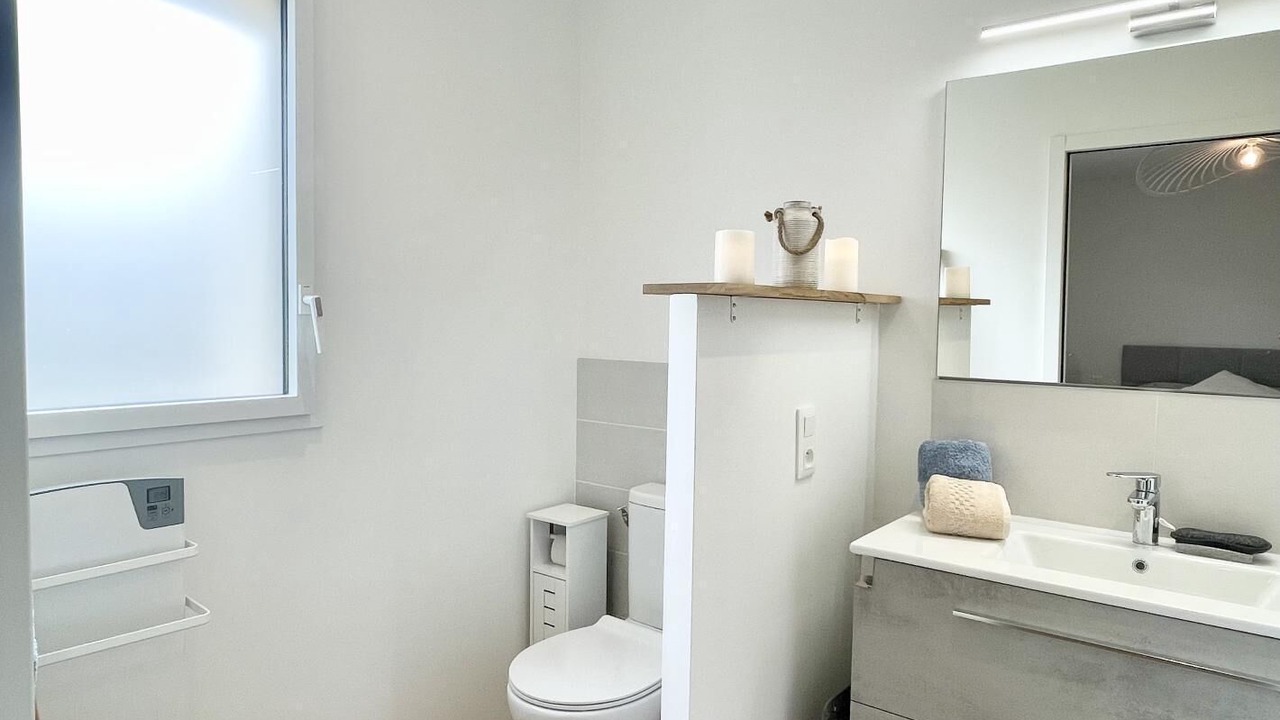 Photo of Bathroom in Saint-Laurent