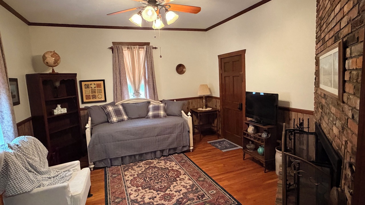 Photo of Bedroom in Goshen