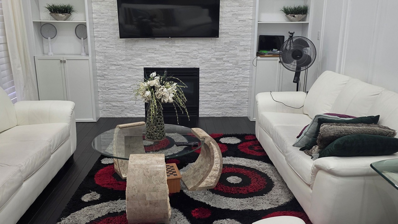 Photo of Livingroom in Hamilton