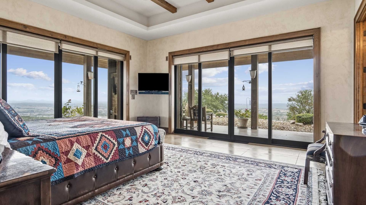 Photo of Bedroom in Bandera