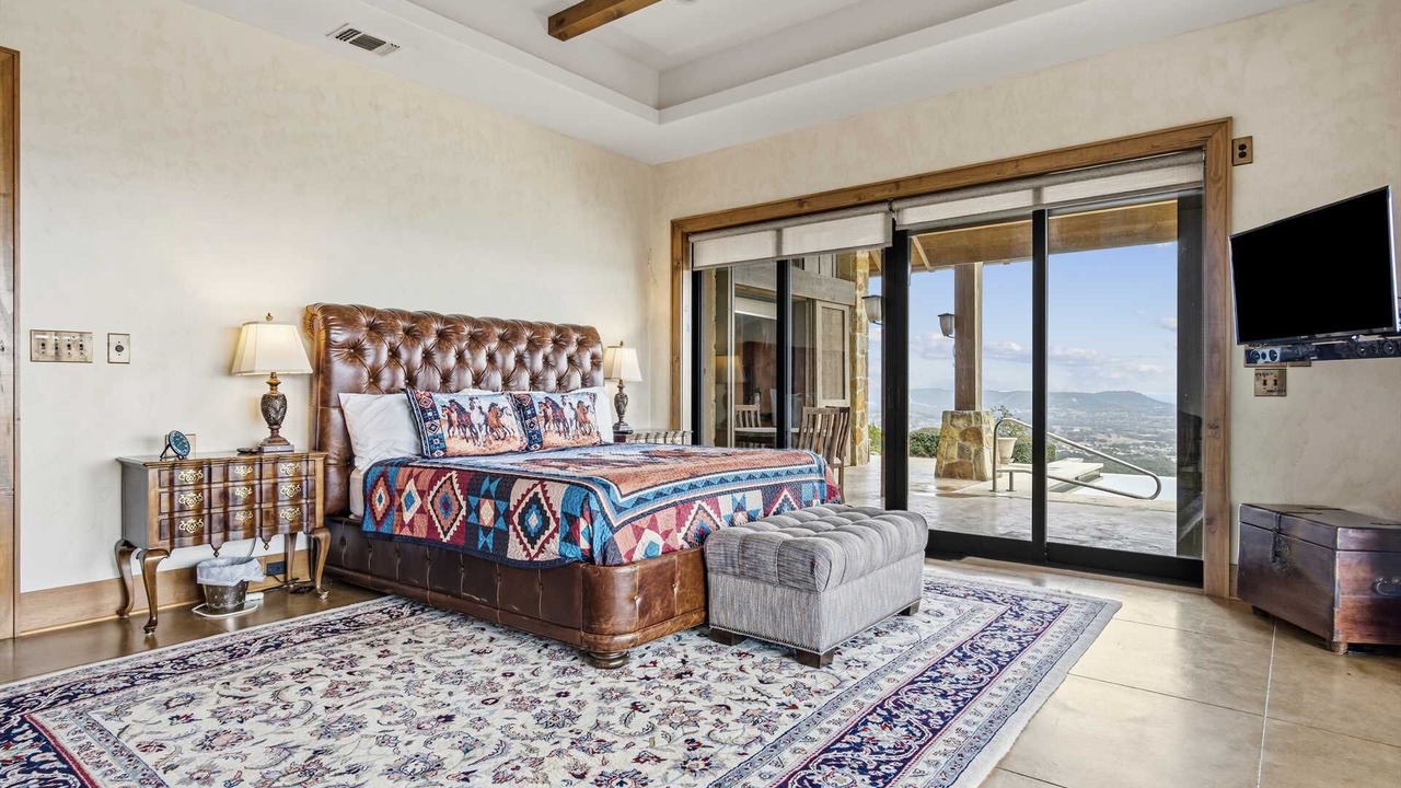 Photo of Bedroom in Bandera