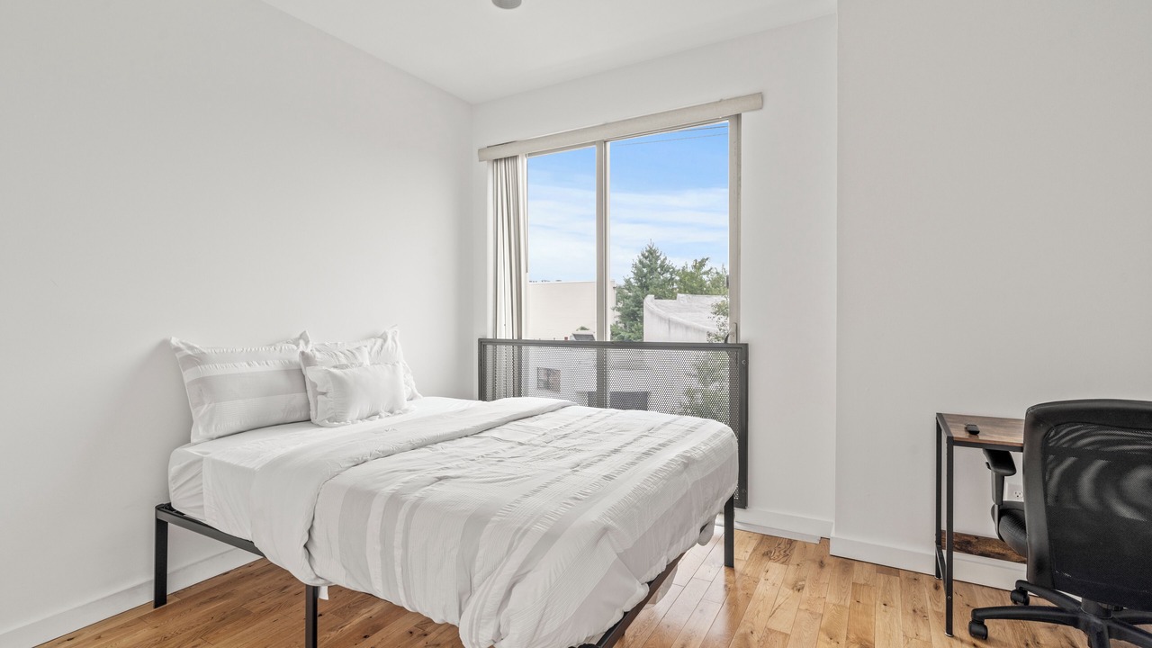 Photo of Bedroom in Poplar