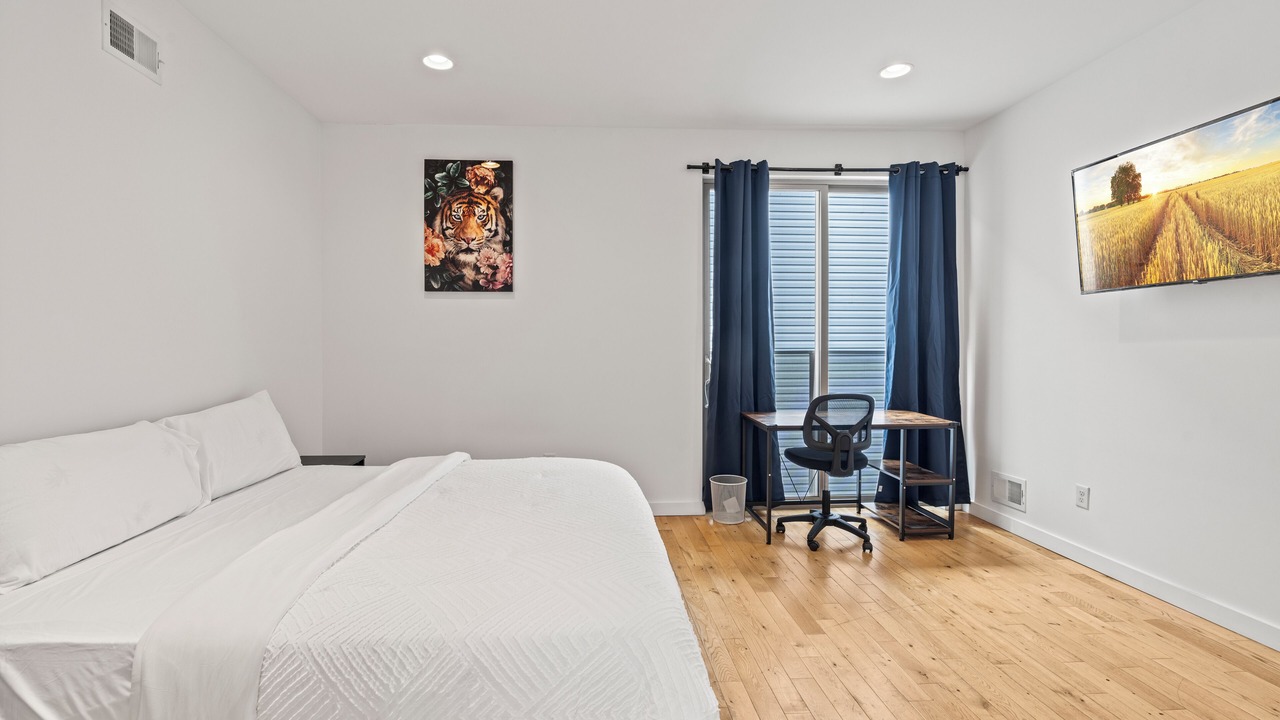 Photo of Bedroom in Poplar