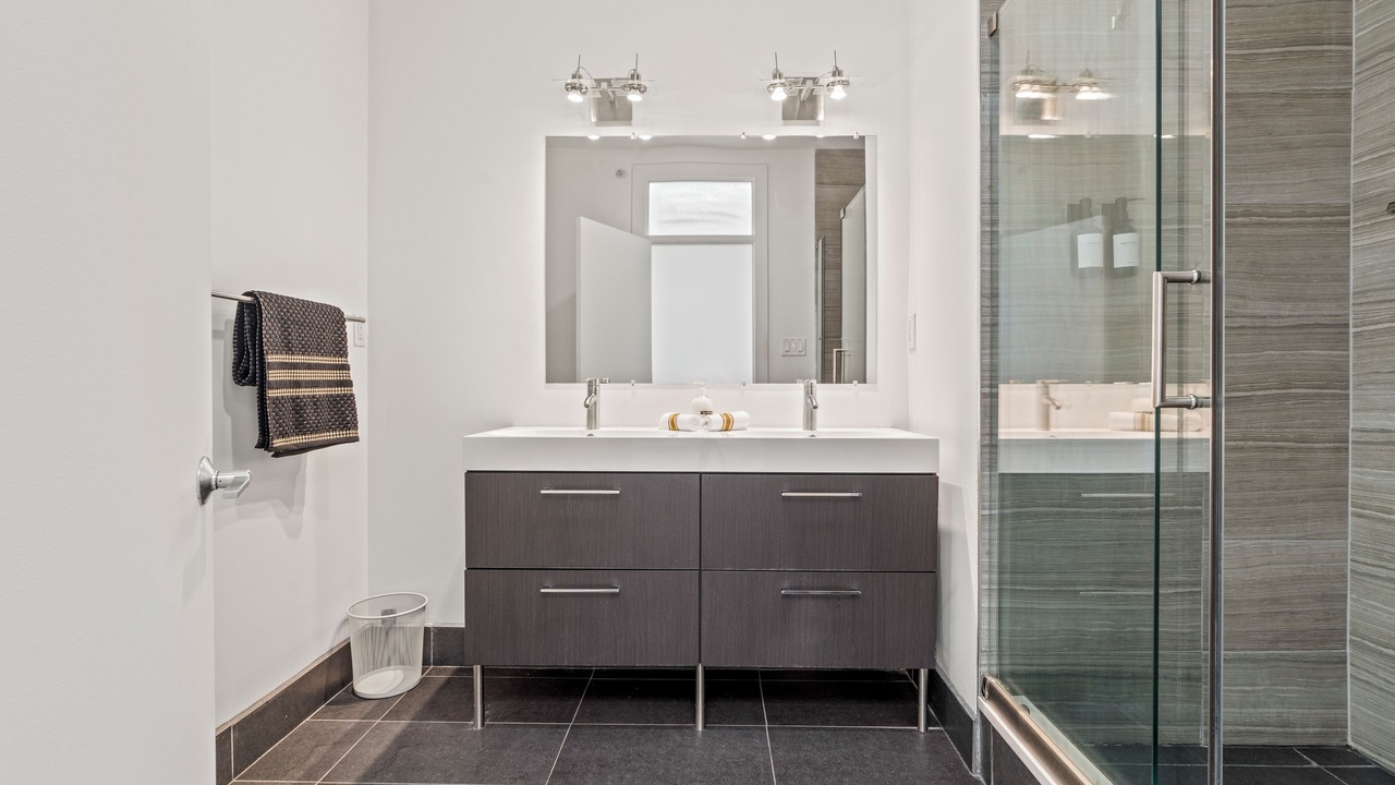 Photo of Bathroom in Poplar