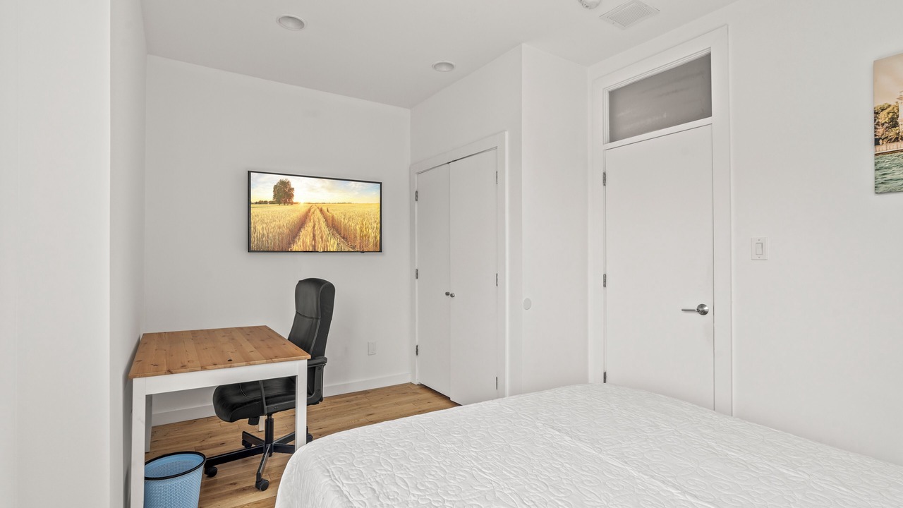 Photo of Bedroom in Poplar