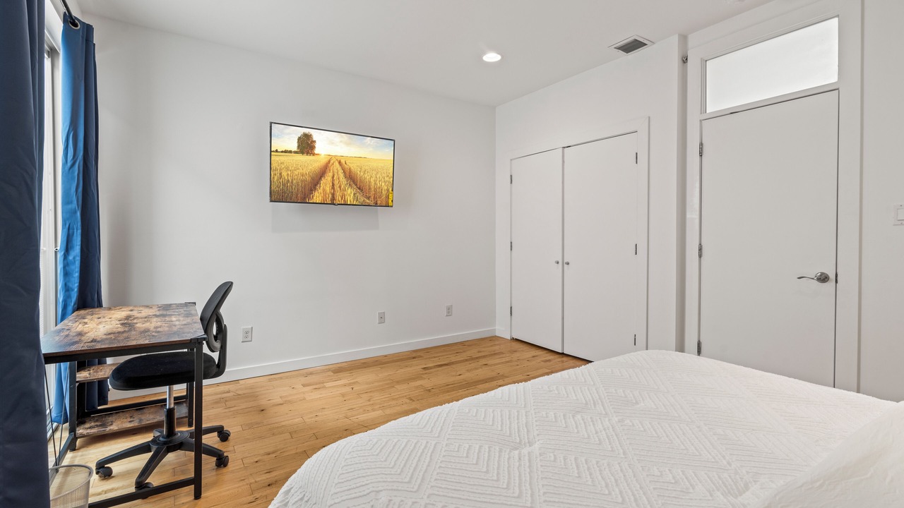 Photo of Bedroom in Poplar
