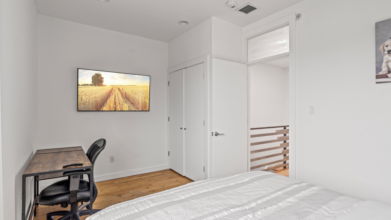 Photo of Bedroom in Poplar