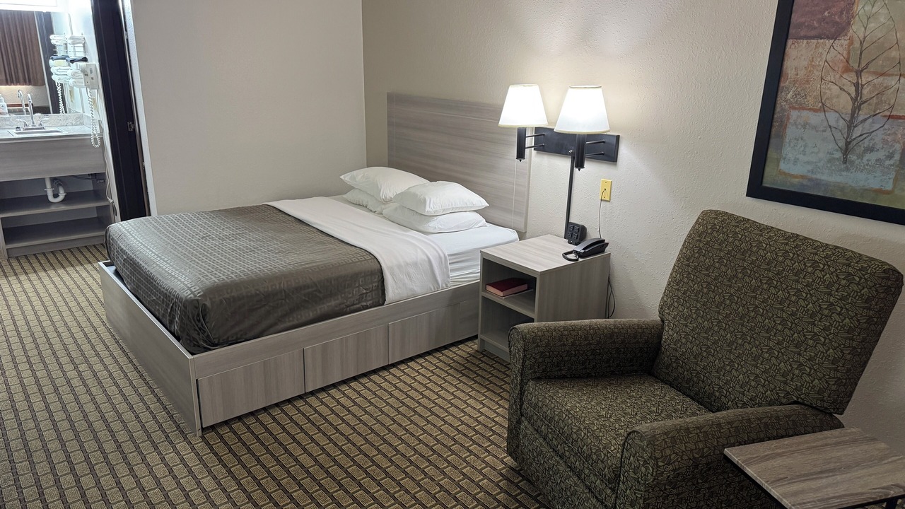 Photo of Bedroom in Maryville