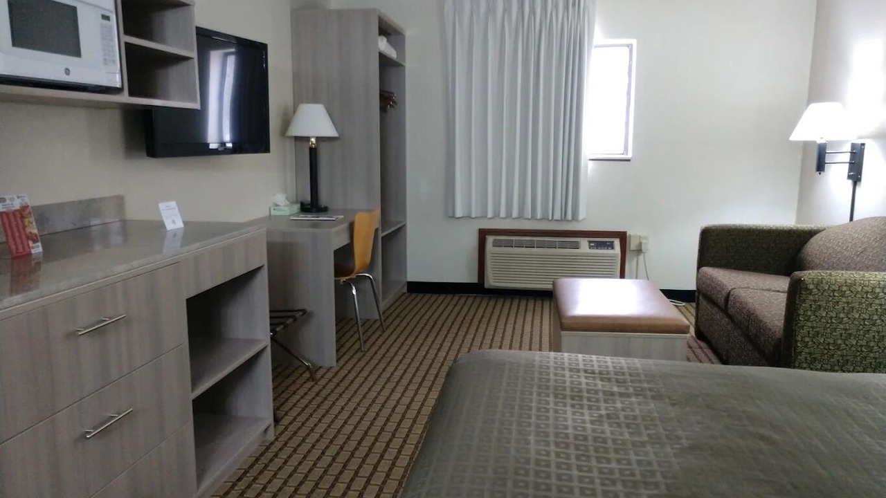 Photo of Bedroom in Maryville