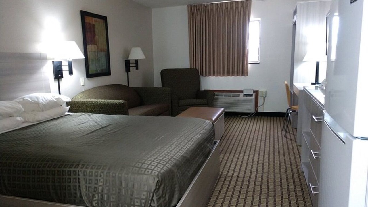 Photo of Bedroom in Maryville
