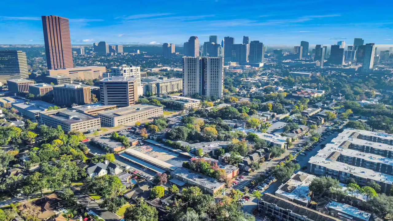 Photo of Outdoor in Uptown