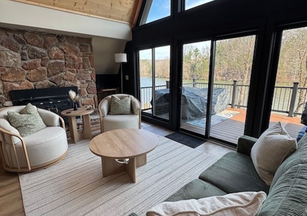 Photo of Livingroom in Greenville - Spartanburg