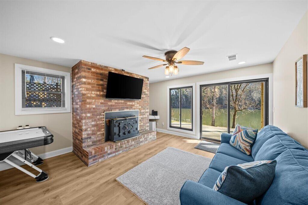 Photo of Livingroom in Greenville - Spartanburg