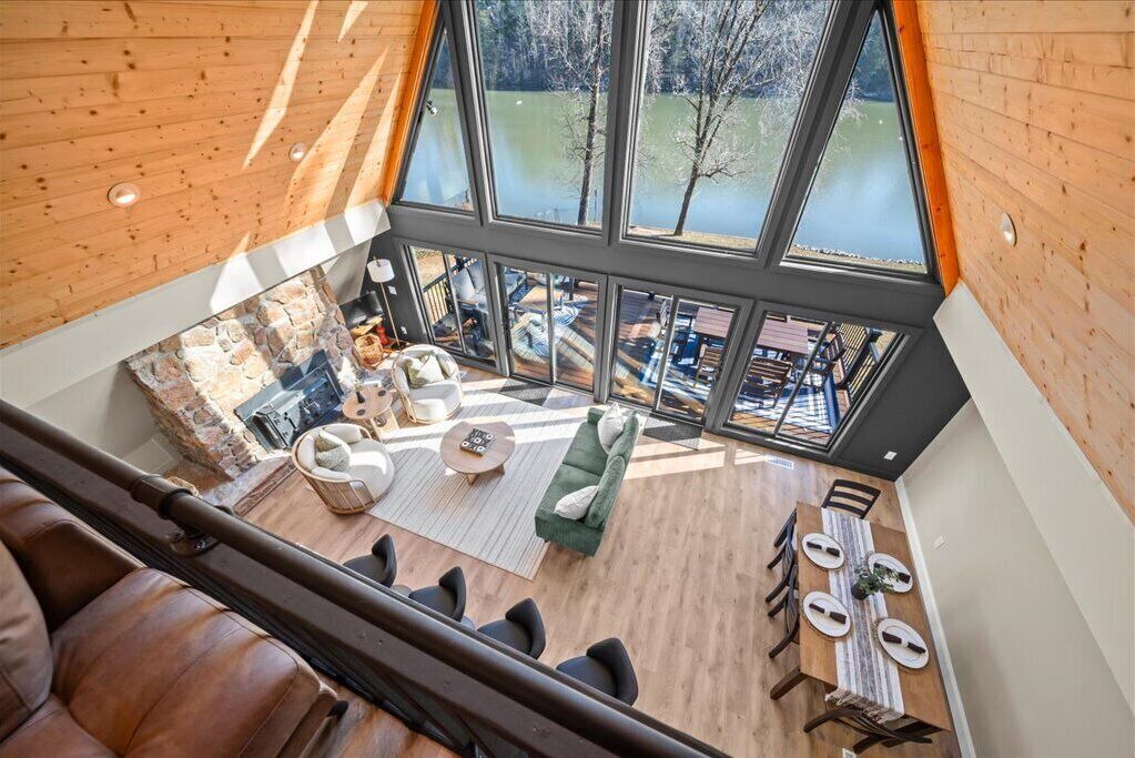 Photo of Livingroom in Greenville - Spartanburg