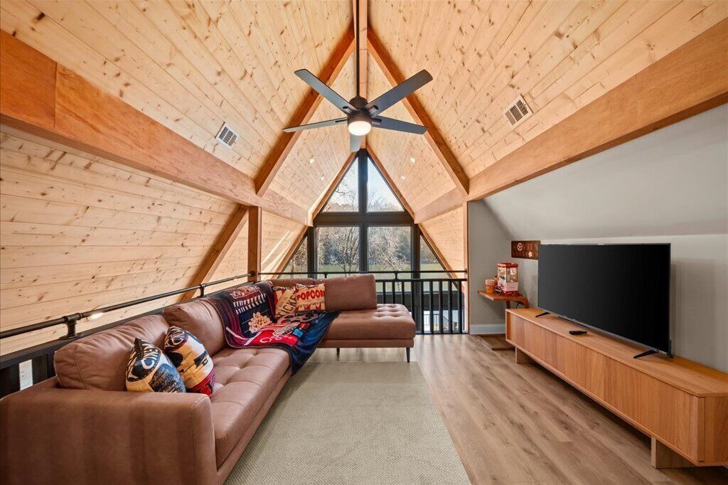 Photo of Livingroom in Greenville - Spartanburg