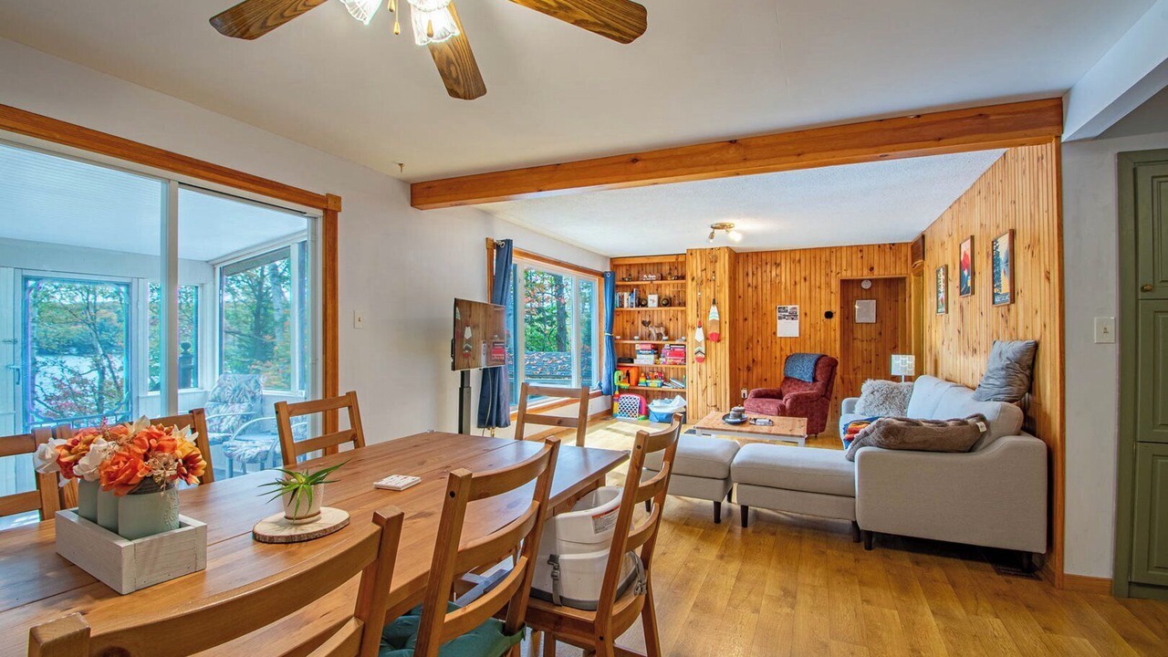 Photo of Bedroom in Clear Lake