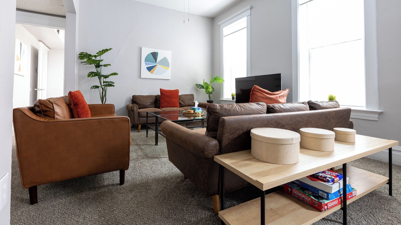 Photo of Livingroom in Central West End