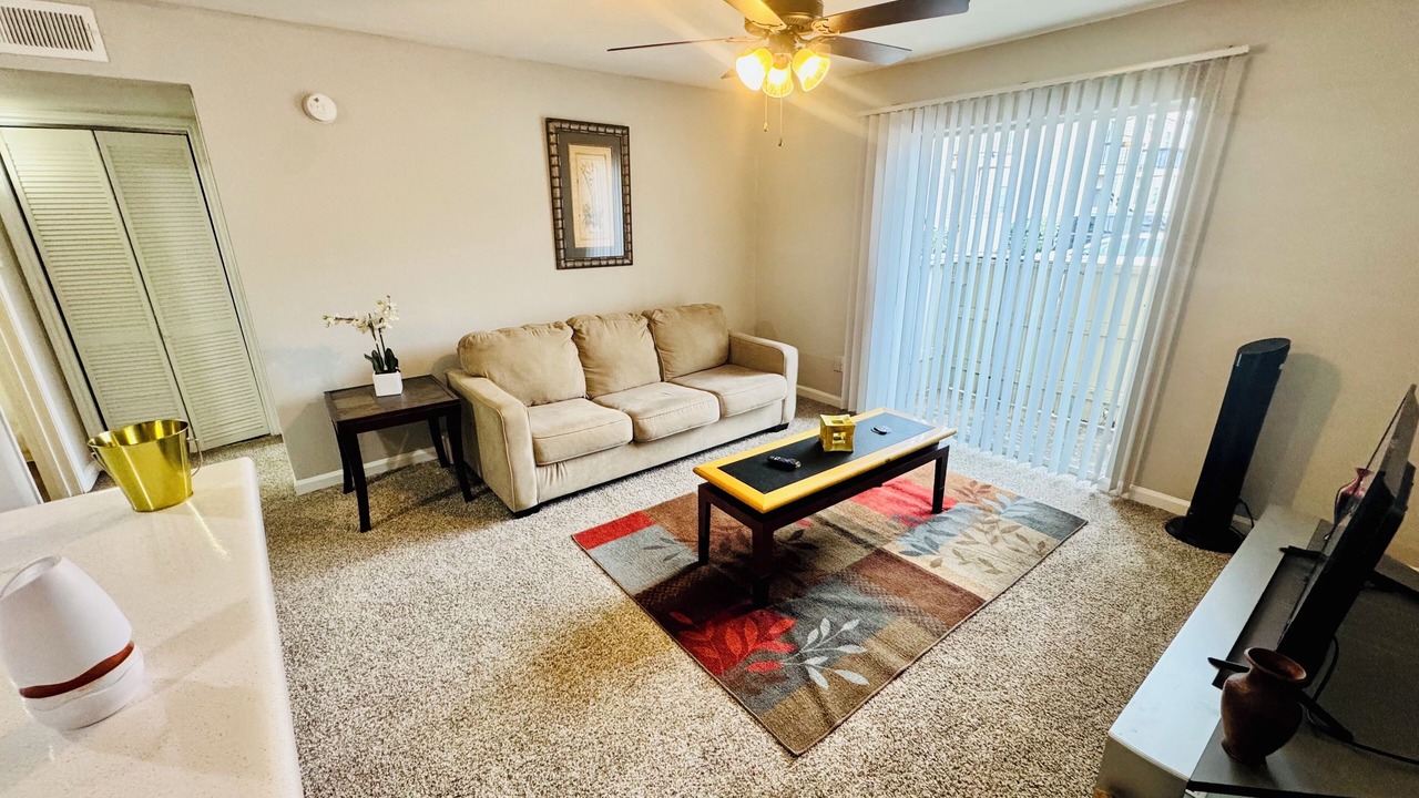 Photo of Livingroom in Astrodome