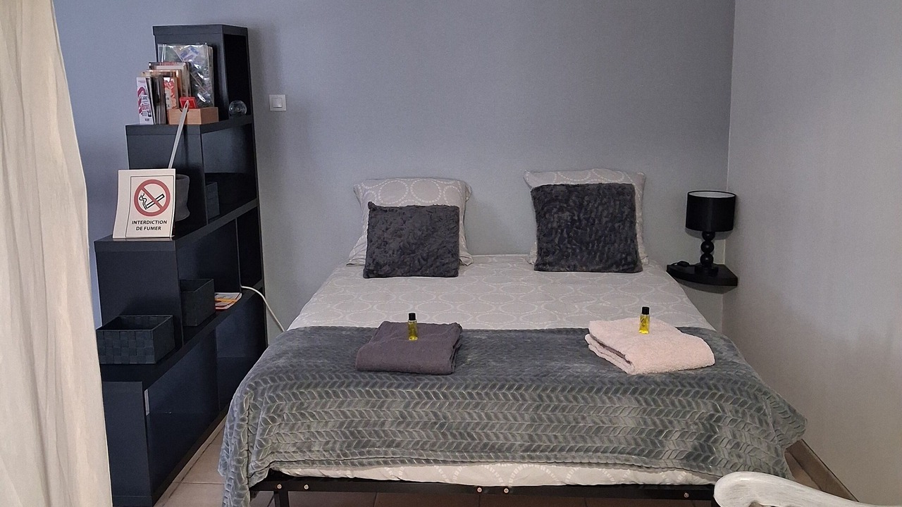 Photo of Bedroom in Veaugues