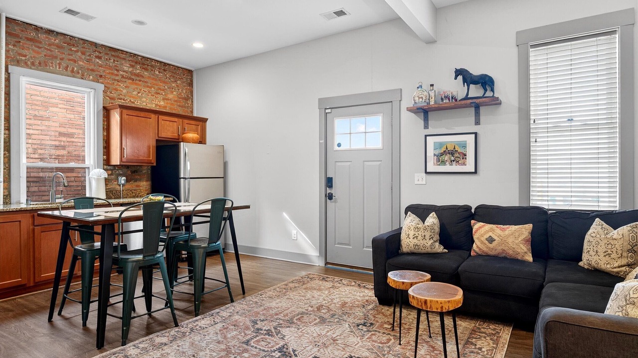 Photo of Others in South Louisville